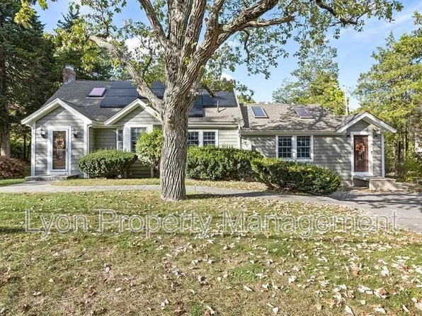 380 N Main St, Sharon, MA 02067