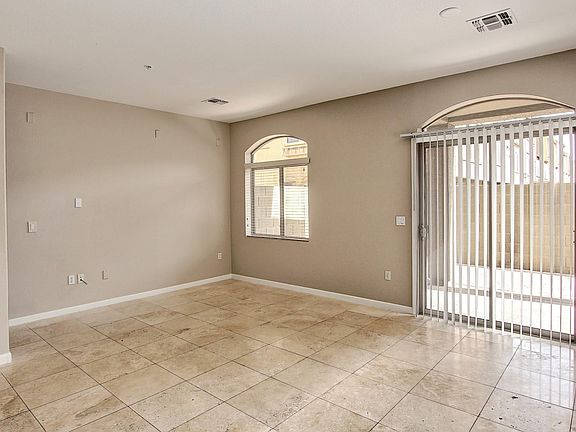 3rd image of 2401 E RIO SALADO Parkway #1027