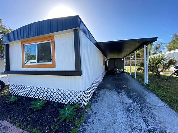 2nd image of 8512 Avonshire Rd #211