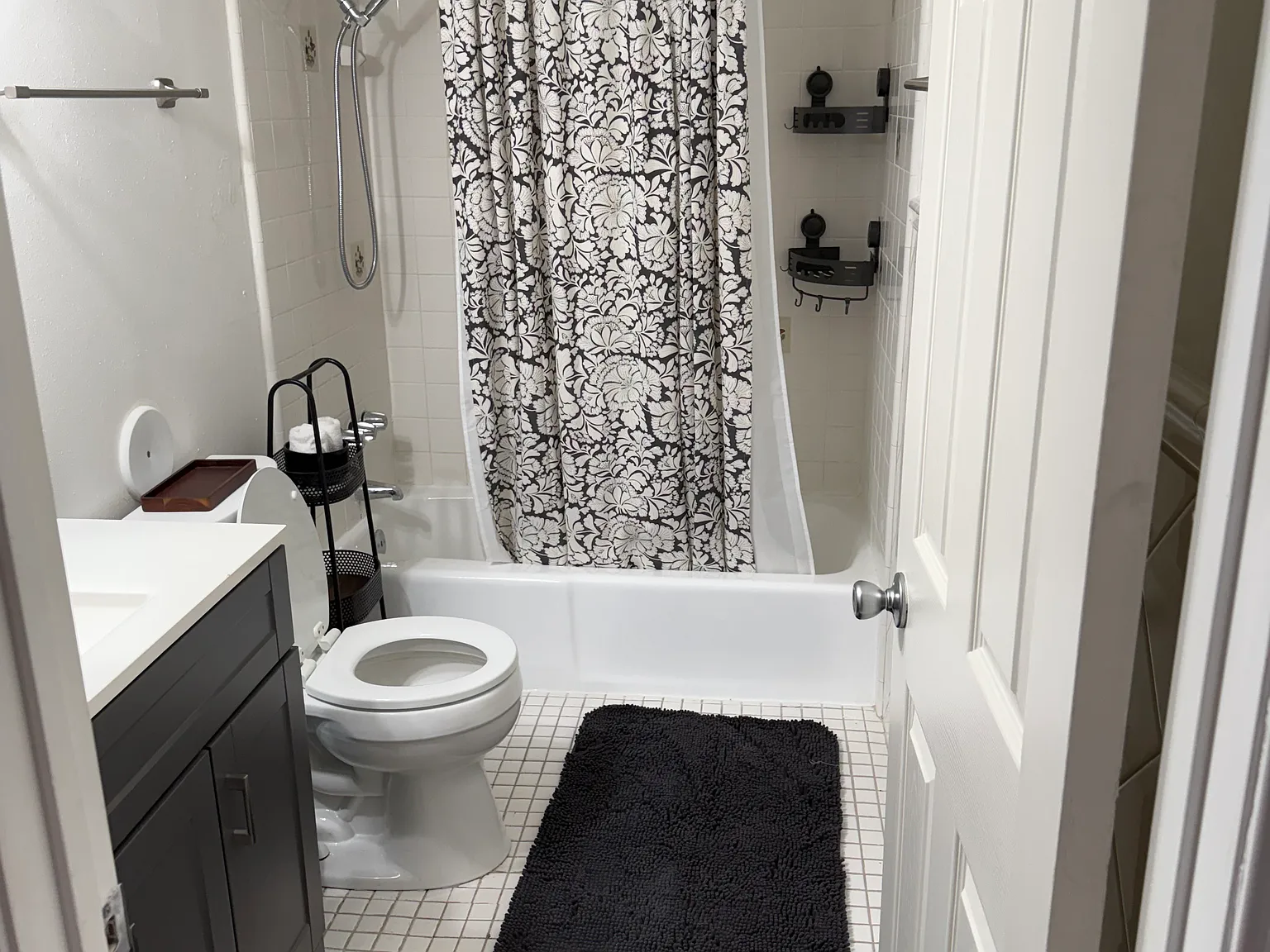 Studio, 500 sqft, $2,000 — Photo 2
