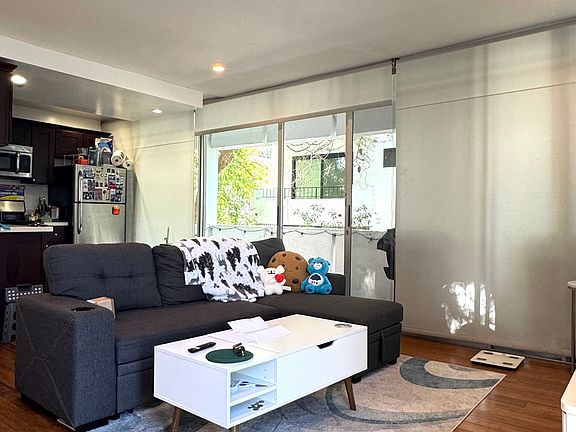 2nd image of 1627 N Poinsettia Pl APT 12