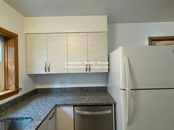 5th image of 4950 Greenwood St #3E