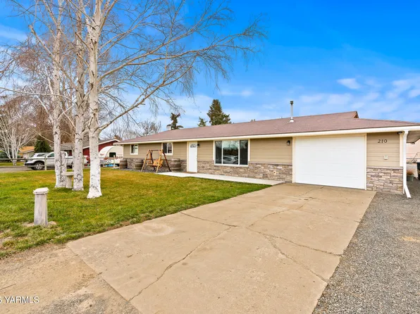 210 Urban Ave, Naches, WA 98937