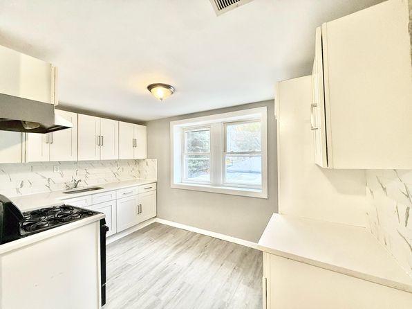 185 Roseville Ave #1