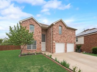 1025 Green Pond Dr, Garland, TX 75040