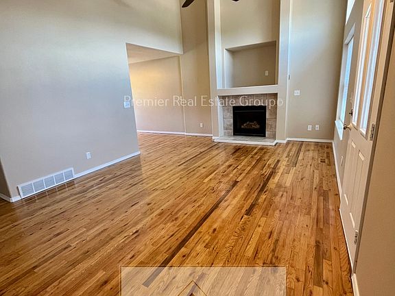5th image of 7684 Scarborough Dr