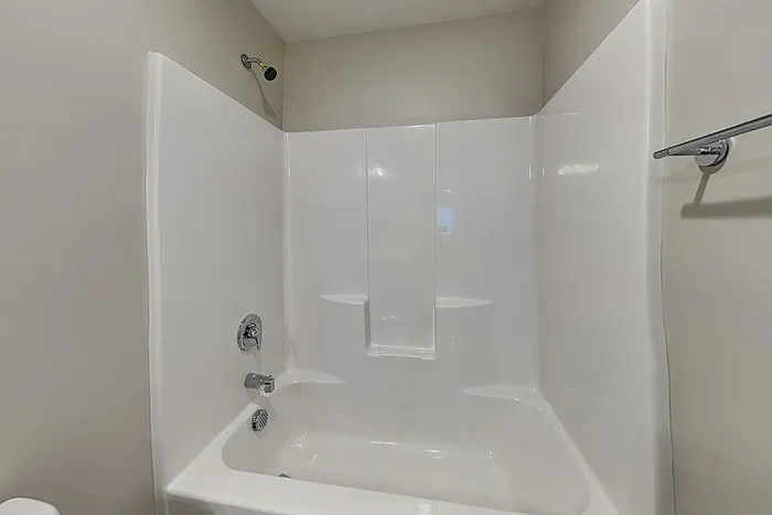 1045 Cloverdale Ct — Photo 17