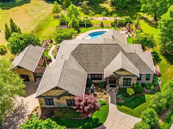 7313 Autumn Lake Dr, Summerfield, NC 27358