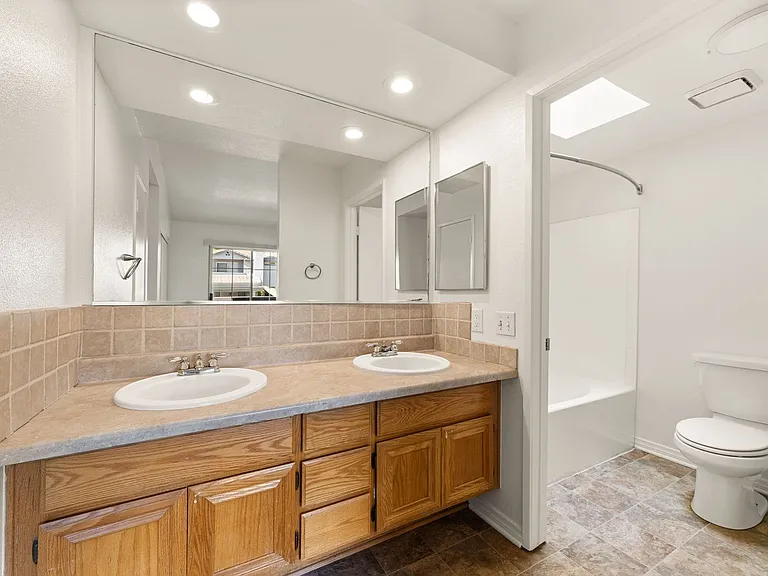 8552 Stoneyhill Dr — Photo 11