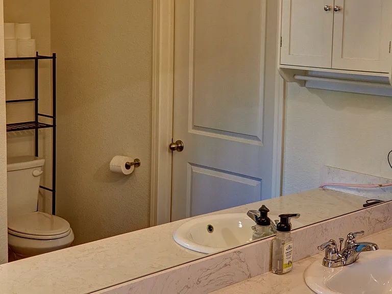 741 Windsor Ct — Photo 14