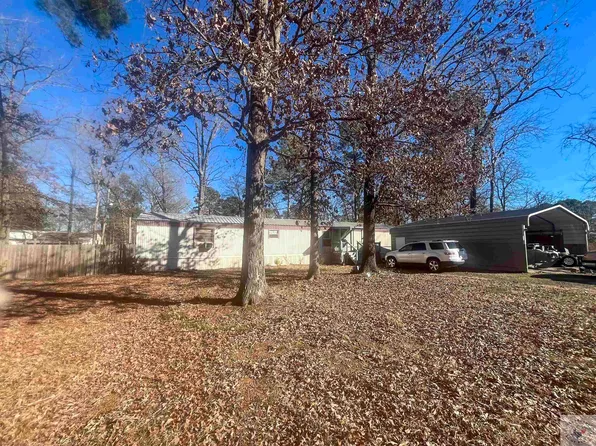 808 E 12th St, Hooks, TX 75561