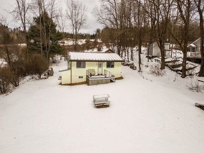 139 Avalon Beach Road, Castleton, VT, 05735