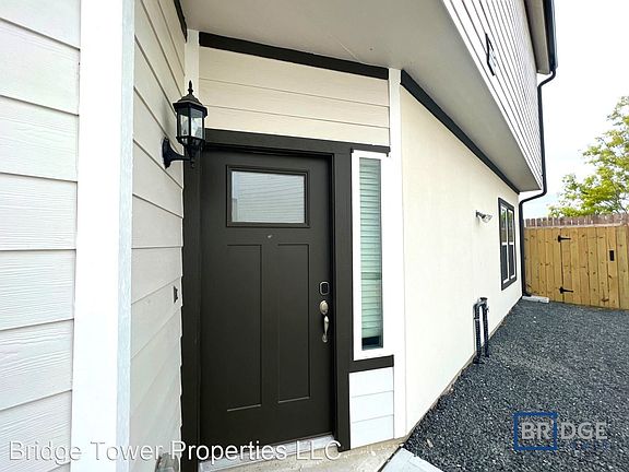 2nd image of 365 N Centro Cir