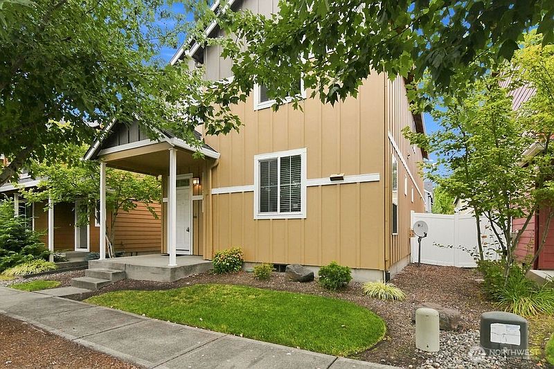 3rd image of 1210 SE 7 Street