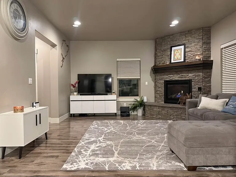 Living room with fireplace