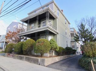 21 Irving St, Everett, MA 02149