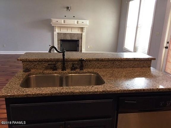 4th image of 107 Oak Hill Ln