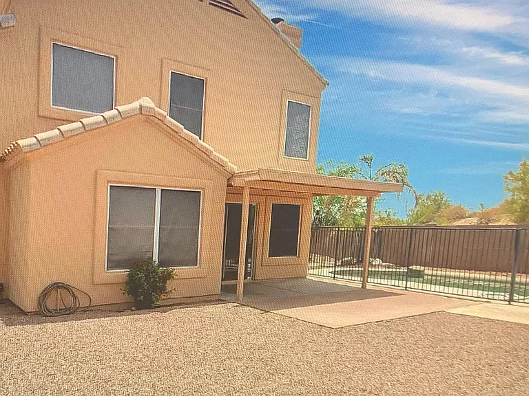 1311 E Scorpius Pl — Photo 18