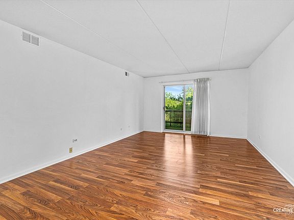 3rd image of 502 Redondo Dr APT 208