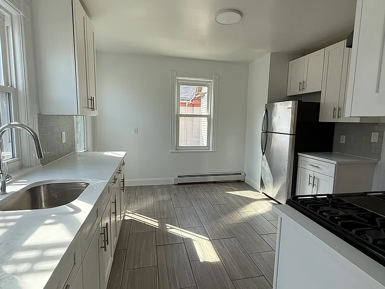 14 Elm St #2 — Photo 7