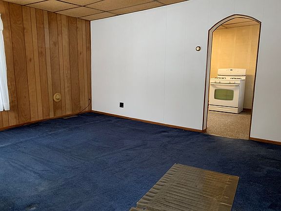 3rd image of 511 Superior St