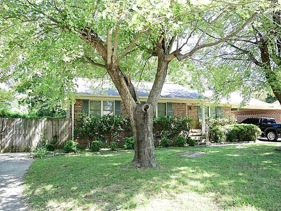 2nd image of 2150 Ellen Dr