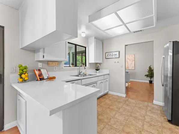 4439 Galbrath Drive, Sacramento, CA 95842