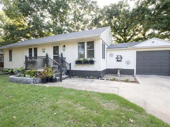 408 Warwick St, Coffeyville, KS 67337