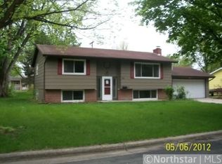 54 10th Ave NE, Hutchinson, MN 55350