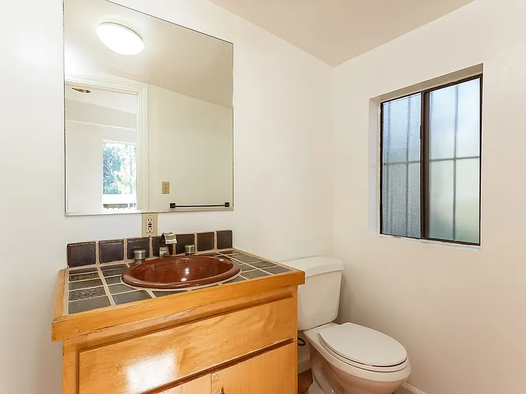 6458 Colby St — Photo 28