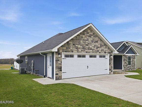 3rd image of 2681 Cook Rd