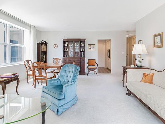 4th image of 3200 NE 36th St APT 322