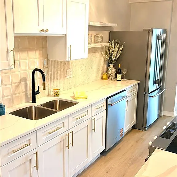 4890 Bay St NE #127 — Photo 8