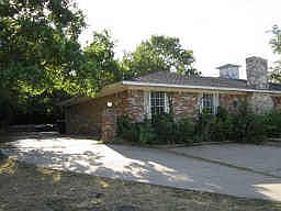 2nd image of 6320 S Hulen St