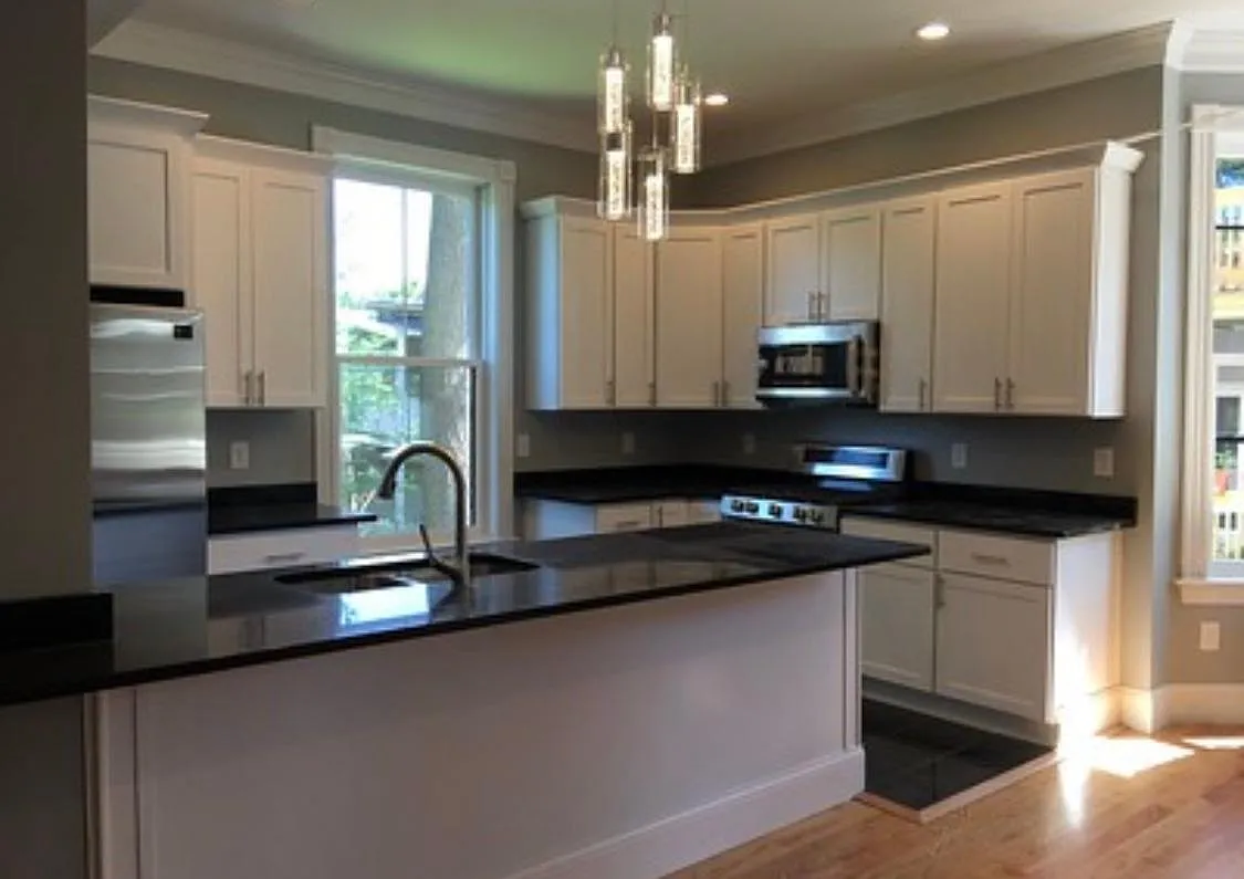 95 Upland Rd — Photo 2