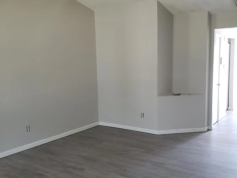 410 Sapphire Dr — Photo 12