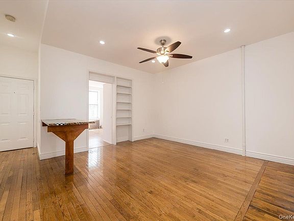 4th image of 1055 Jefferson Avenue