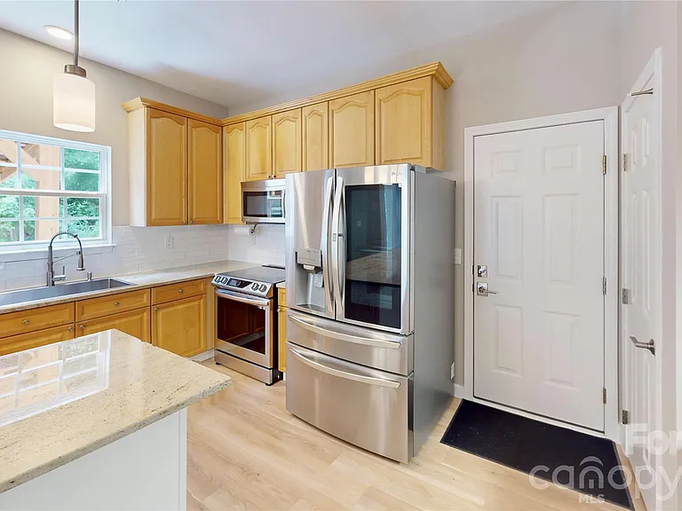 107 Stonemason Ct — Photo 16