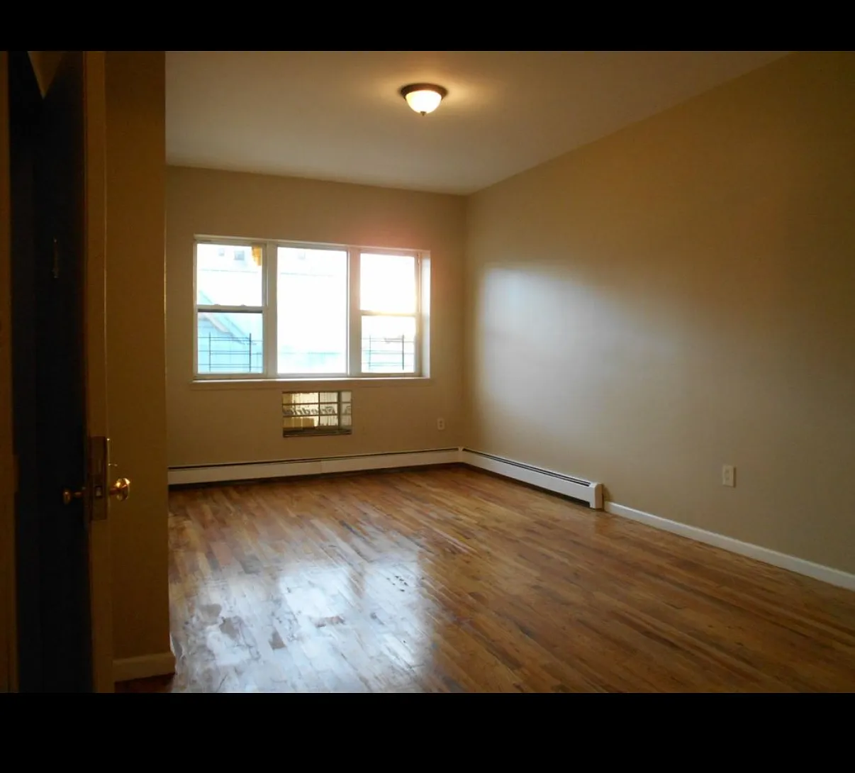 3 bed, 1500 sqft, $3,675 — Photo 4