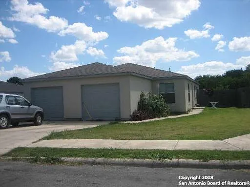 14537 Clovelly Wood