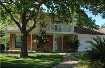 1st image of 821 Lakeview Dr
