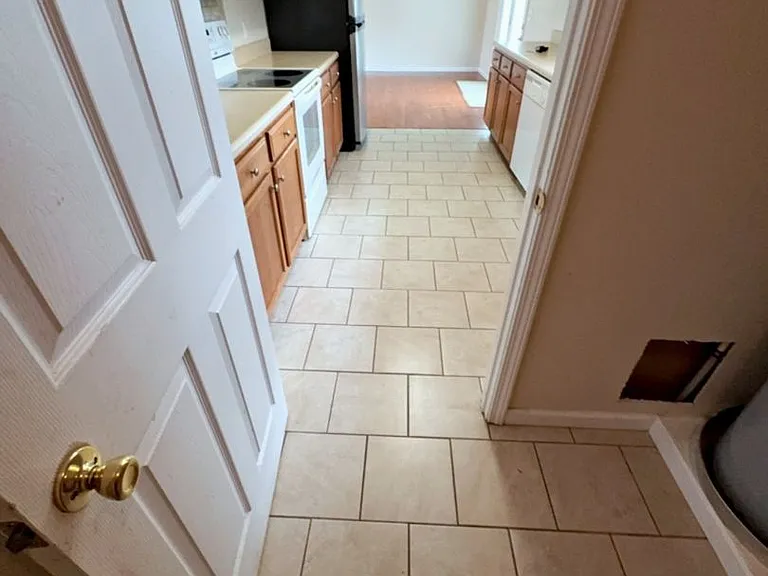 7008 Brittney Cir — Photo 8