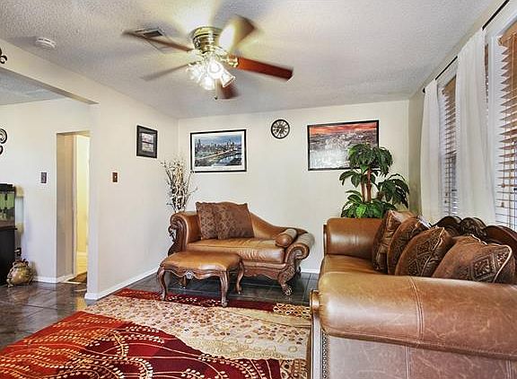 3rd image of 4015 McFarland St