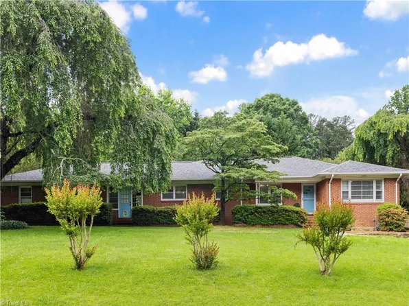 252 Lucerne Ln NW, Winston Salem, NC 27104