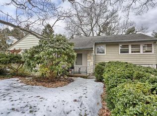51 Blossom Hill Dr, Lancaster, PA 17601