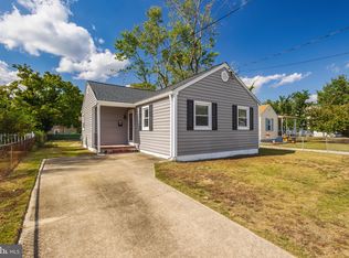 102 N 8th St, Millville, NJ 08332