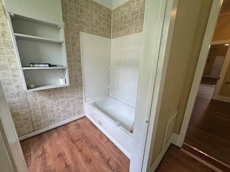 327 Hebert St — Photo 9