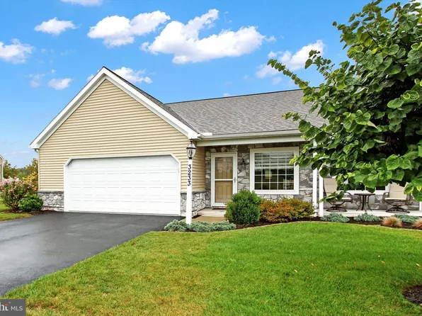 3233 Faire Wynd Pl, Dover, PA 17315