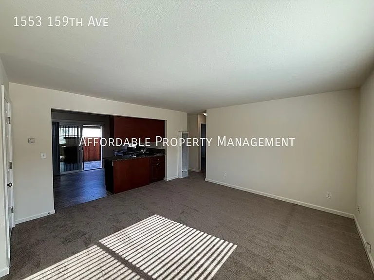 1553 159th Ave — Photo 6