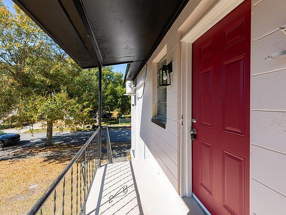 3rd image of 1531 Louisiana St APT 1